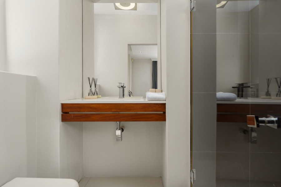 To Let 2 Bedroom Property for Rent in Camps Bay Western Cape